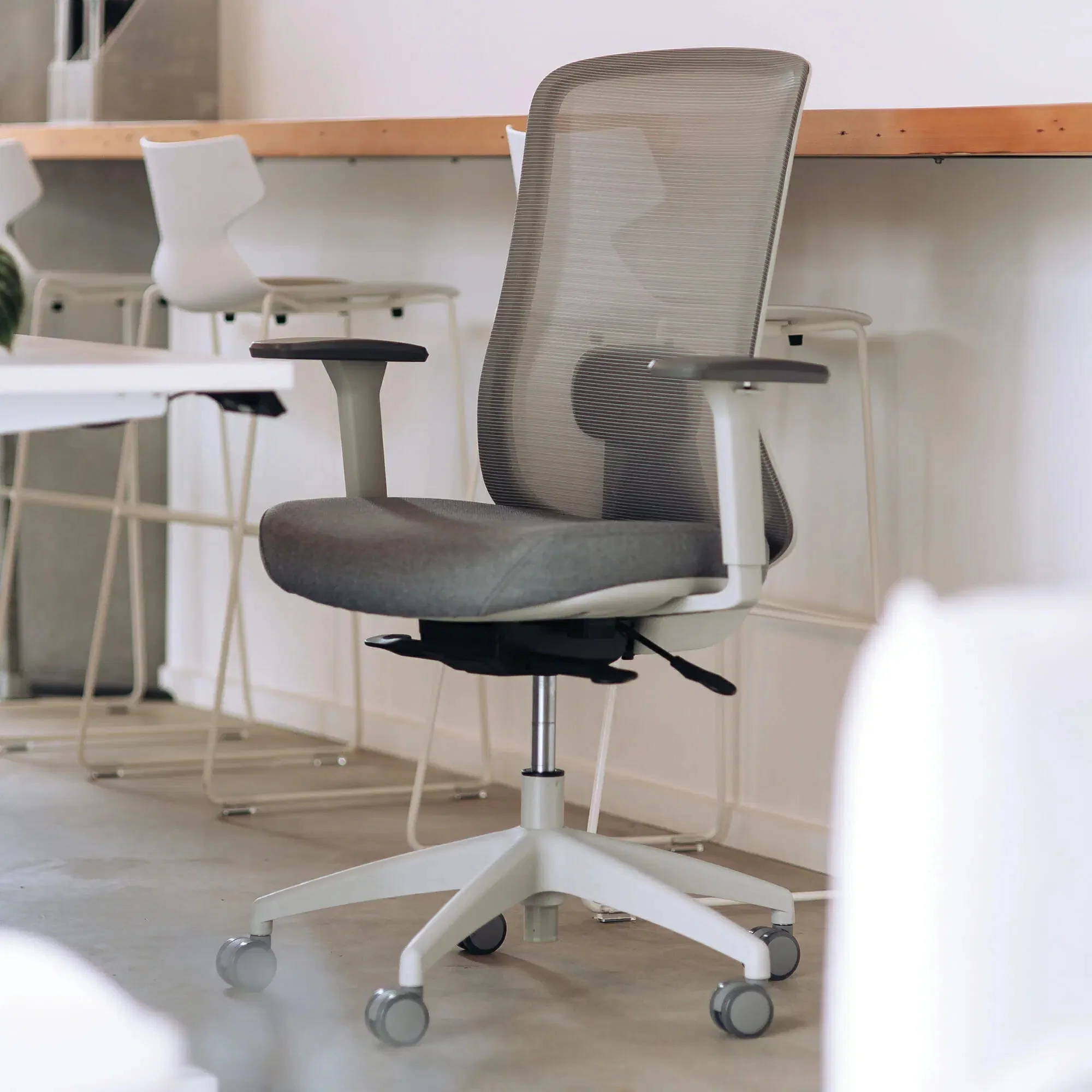 Buro Elan Mesh Ergonomic Office Chair - Light Grey - Image 12