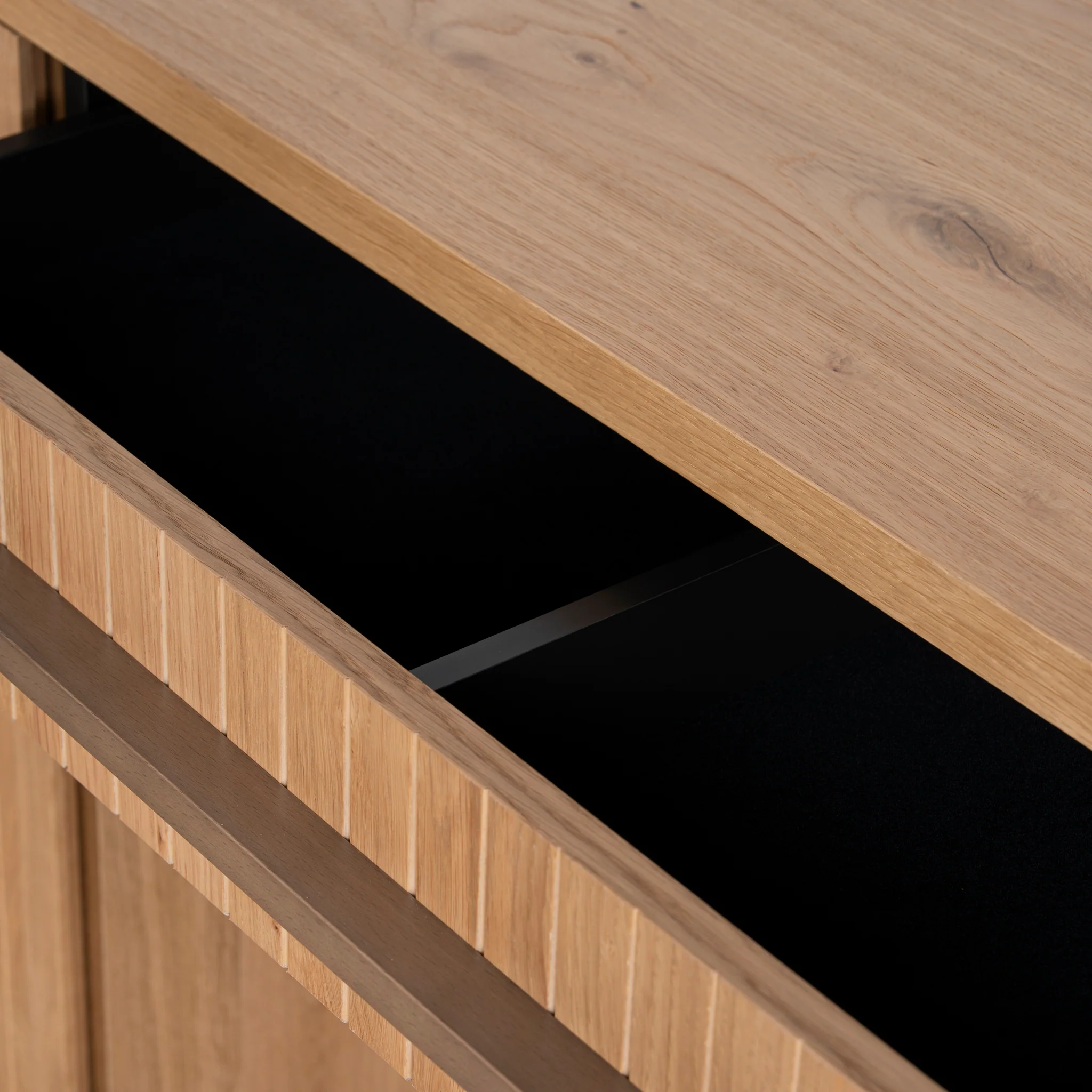 Cambrio Dressing Table - Knotty Oak - Image 15