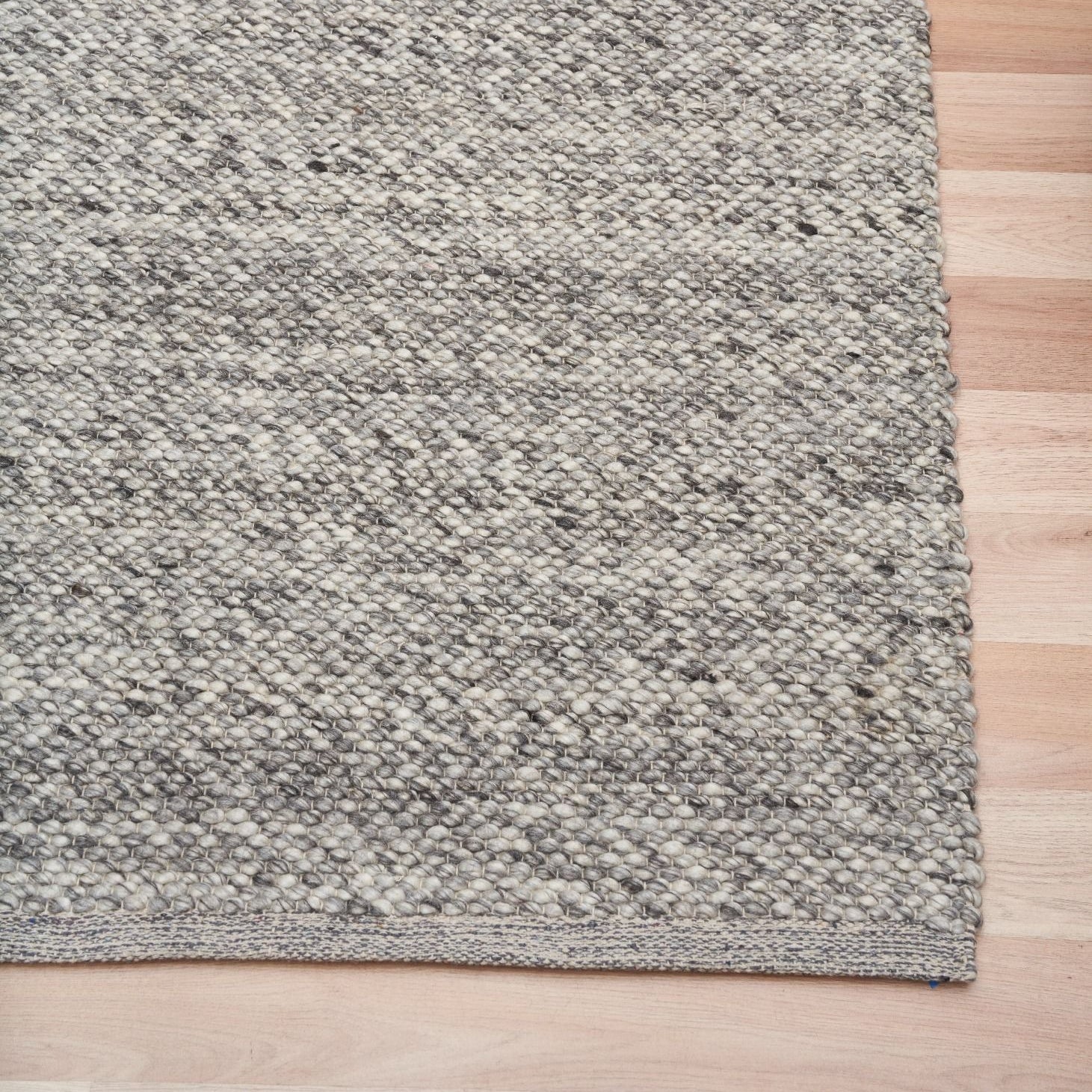 Parker New Zealand Wool Rug - Dark Grey - Image 4