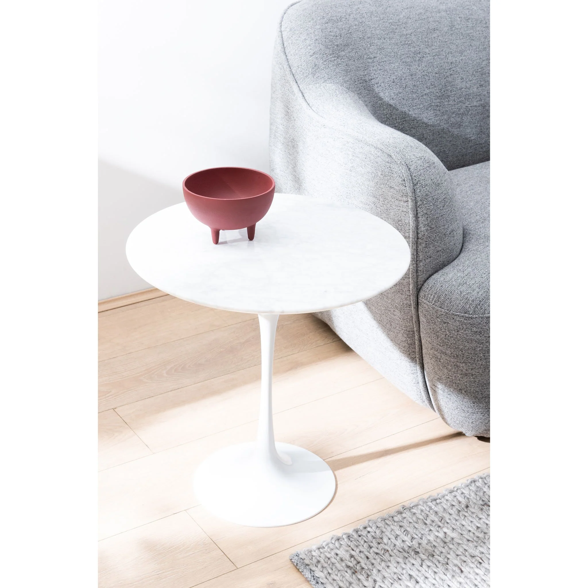 Tulip 50cm Round Marble Side Table - Eero Saarinen Replica - Aluminium - Image 2